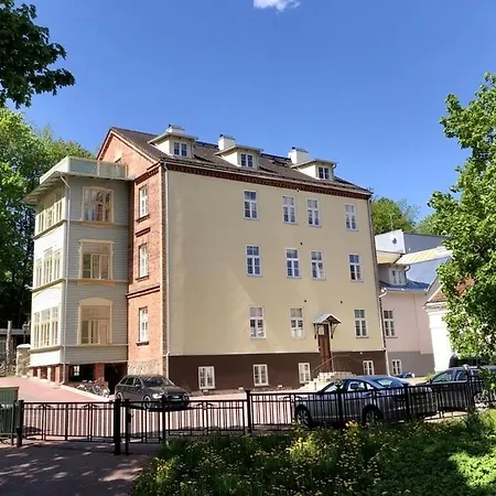 Appartement Lossi 32 *