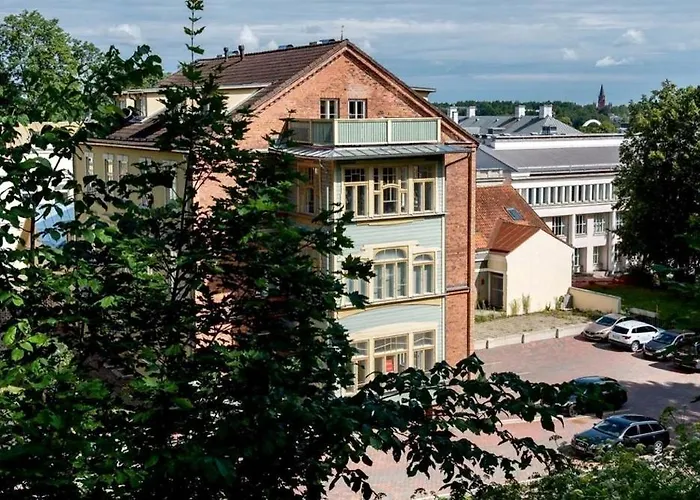 Apartment Lossi 32 *